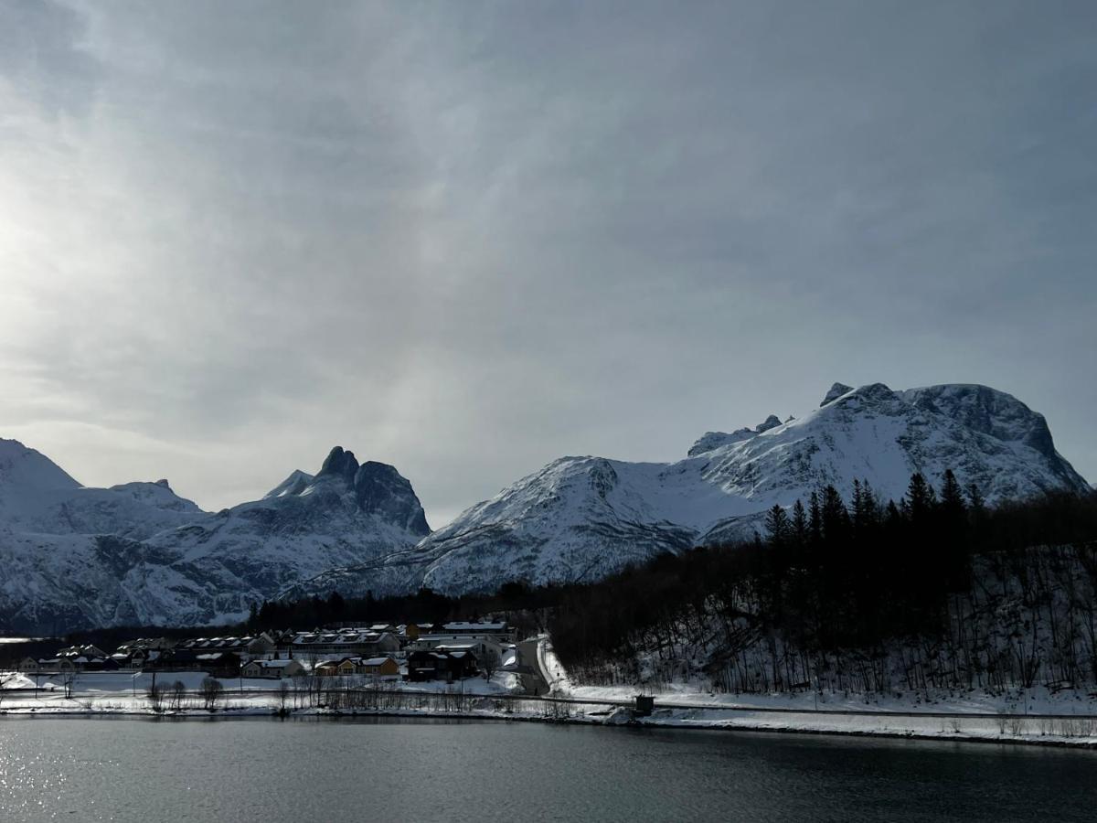 Frichs Ekspress Andalsnes Hotel Exterior photo